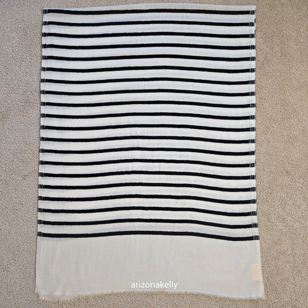 Ivory Cashmere Scarf With Black Stripes - Picture 5 of 16